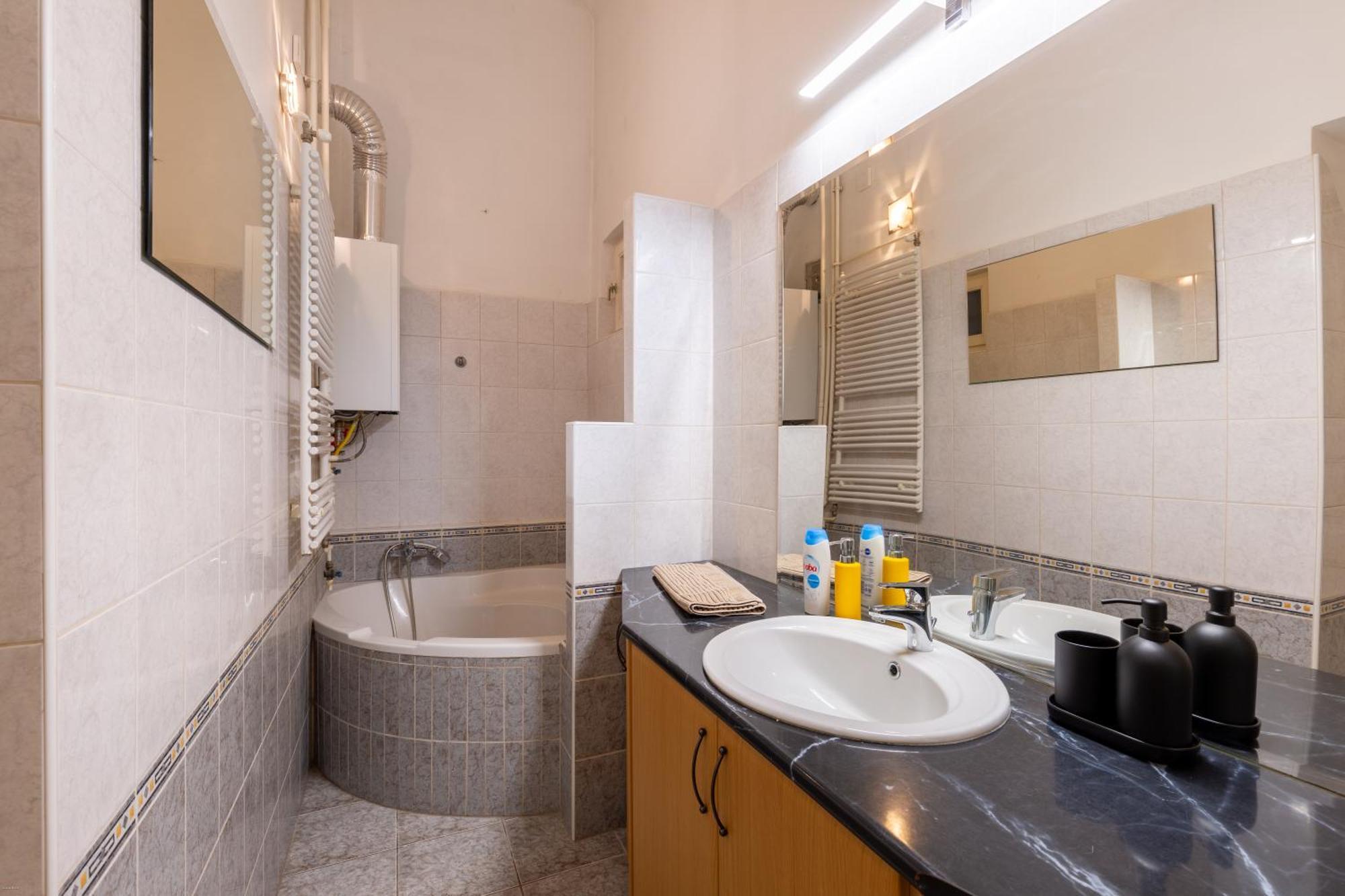 D8 Sphinx Apartman บูดาเปสต์ ภายนอก รูปภาพ